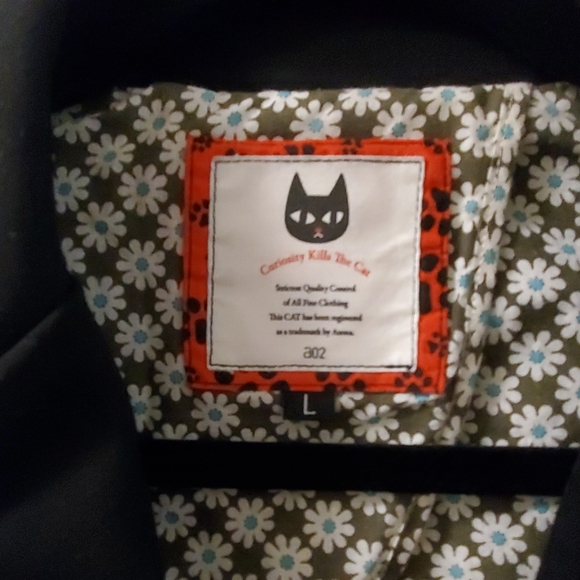 Like New Curiosity Killed The Cat fitted blazer - Picture 3 of 7